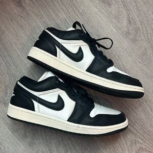 Wmns Air Jordan 1 Low SE 'Vintage Panda'